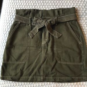 ADORABLE Free People paper bag skirt